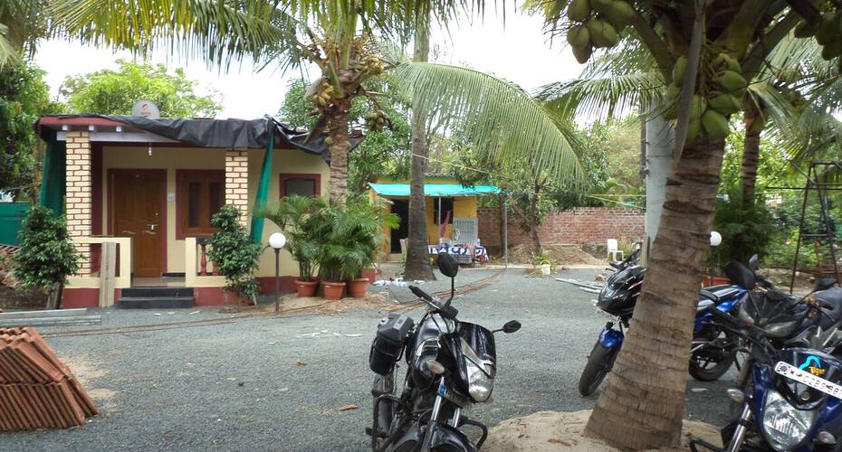 Hotel Gaurav Garden's Holiday Home, Mumbai 3